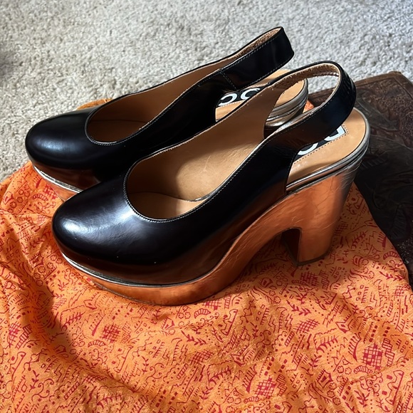 Simone Rochas - Picture 4 of 4